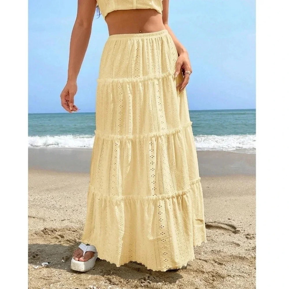 Ladies' Holiday Solid Color Hollow Out Embroidered Skirt - Picture 3 of 7